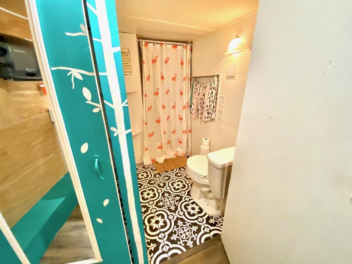 Lone Star Glamp Inn Warrenton Экстерьер фото