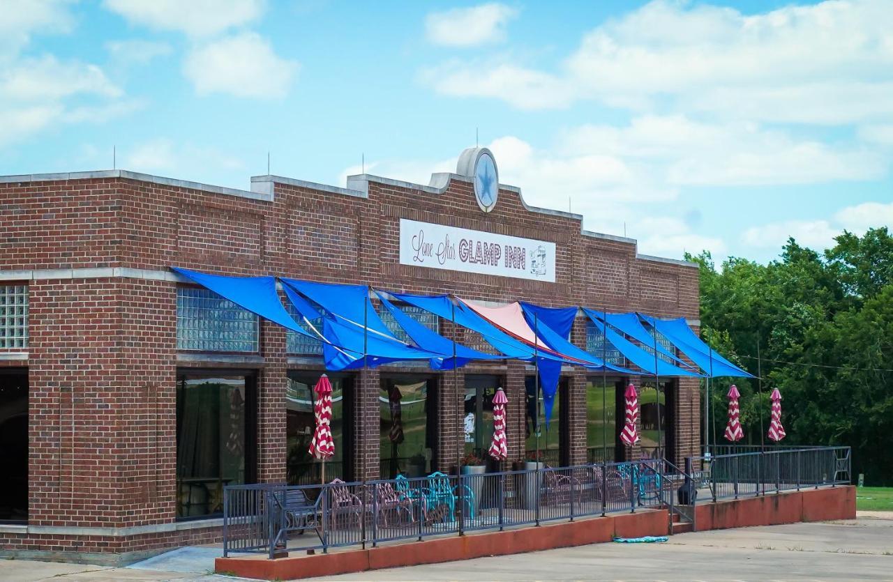 Lone Star Glamp Inn Warrenton Экстерьер фото