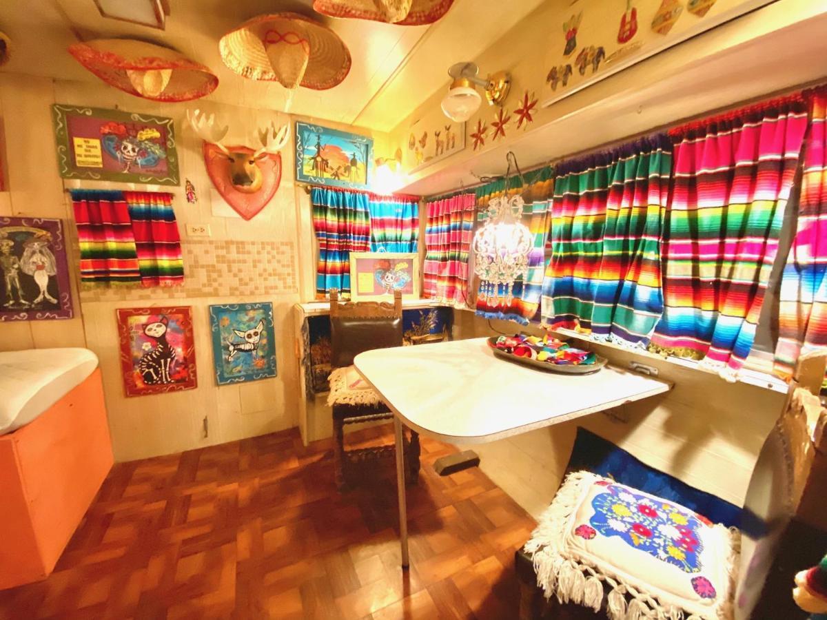 Lone Star Glamp Inn Warrenton Экстерьер фото