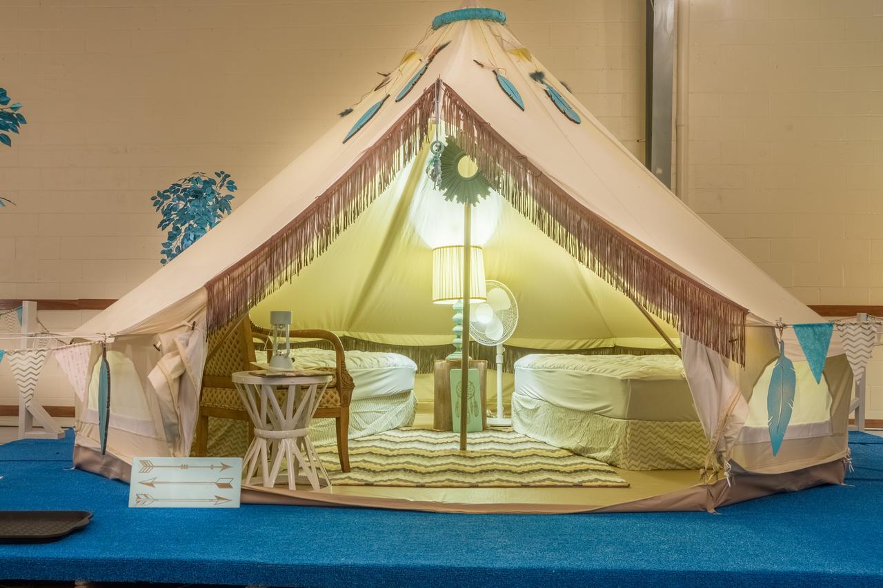 Lone Star Glamp Inn Warrenton Экстерьер фото
